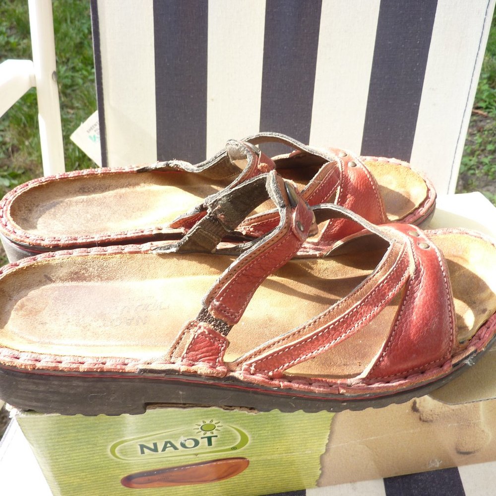 Naot Summer Sandals - Size 39 Leather